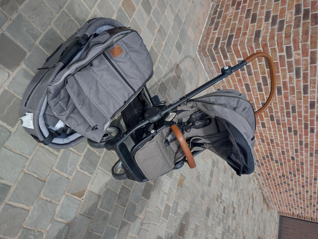buggy Musty, Ophalen, Zo goed als nieuw, Regenhoes