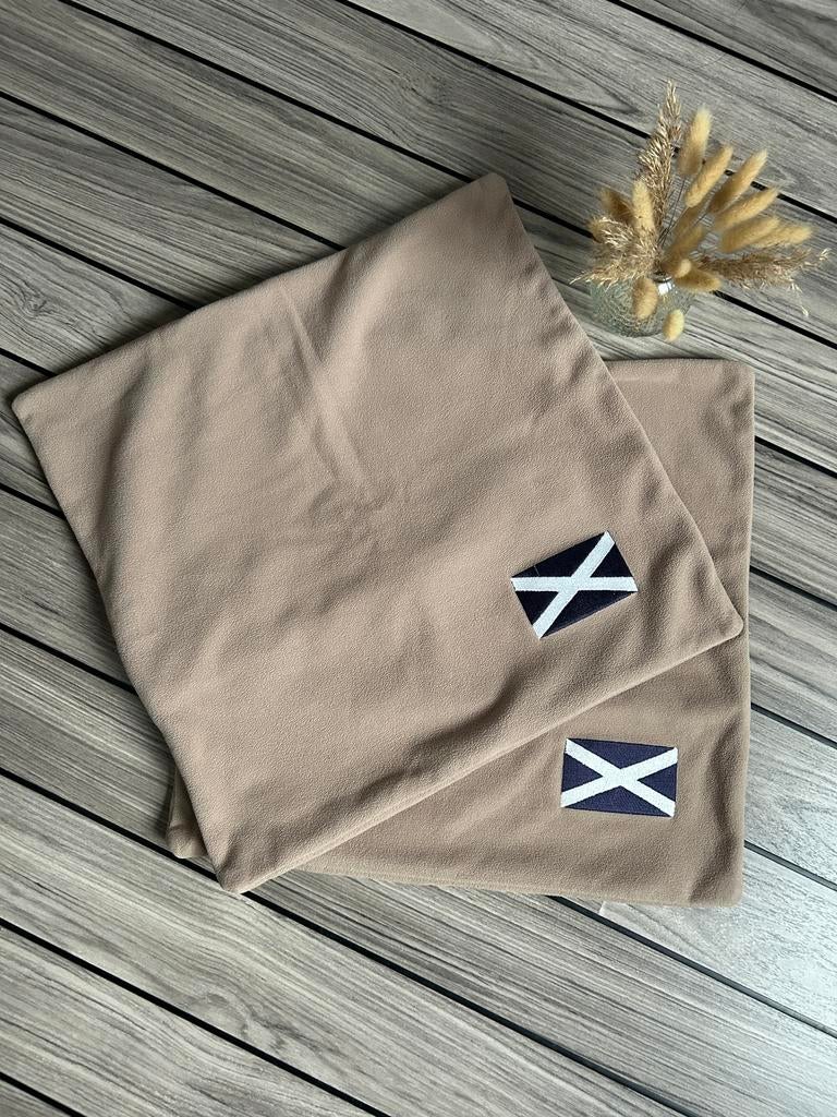 Set van 2 beige fleece kussenslopen  zacht & cozy – 44x44cm, Ophalen of Verzenden, Zo goed als nieuw, Beige