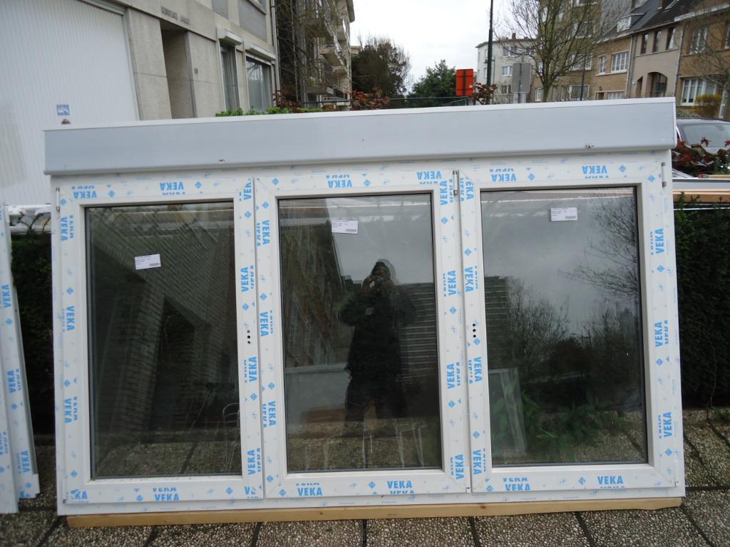 Deux fenêtres double vitrage profilé VEKA avec volet neuf !!, Enlèvement ou Envoi, Neuf, Châssis de fenêtre