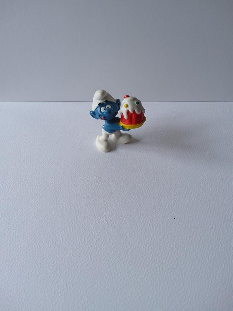 Smurf met reclametaart voor McDonald's, Ophalen of Verzenden, Zo goed als nieuw, Poppetje, Figuurtje of Knuffel