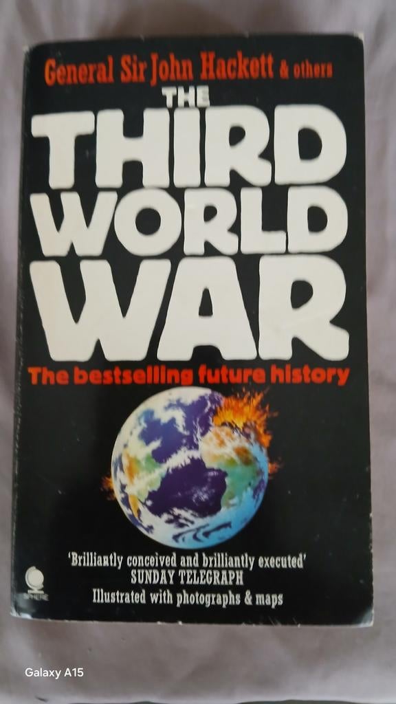 Third world war . General sir John hackett, Ophalen of Verzenden, Gelezen