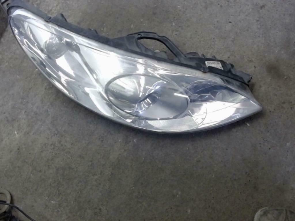 PHARES OPTIQUE AVANT droit   PEUGEOT 407, Ophalen of Verzenden, Peugeot