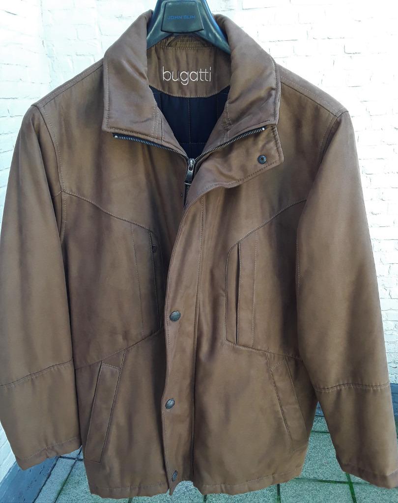 Roest kleurige suede heren vest, Kleding | Heren, Jassen | Winter, Bruin, Maat 48/50 (M), BUGATTI, Ophalen of Verzenden
