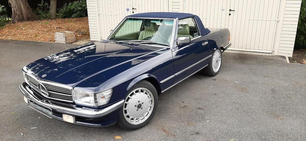 MERCEDES 560 SL V 8 .UNIEK IN NIEUWSTAAT EN OLDTIMER GEKEURD, foto 11