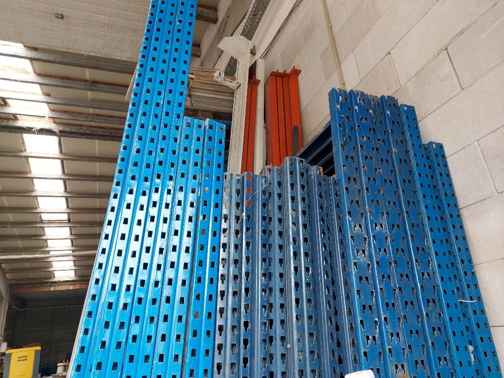 À vendre : Lot de Racks de stockage avec lisses, Enlèvement