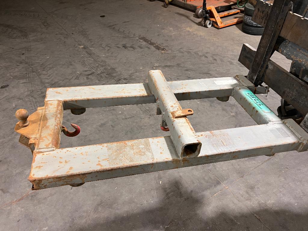 Châssis de transport pour chariot élévateur avec attelage, Enlèvement, Chariot élévateur