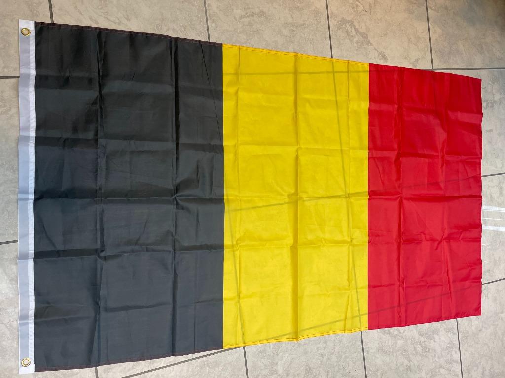 Grand drapeau Belge 90cm /150 cm NOUVEAU, Divers, Drapeaux & Banderoles, Enlèvement, Neuf