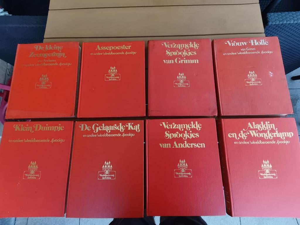 Oude sprookjesboeken, Ophalen