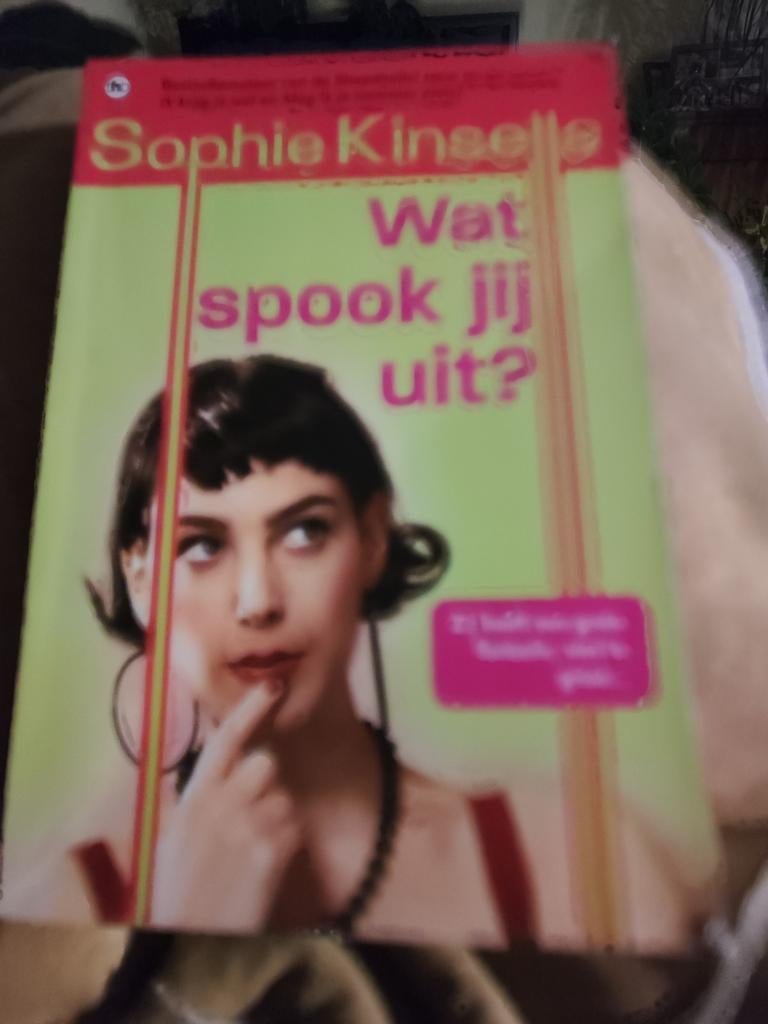 Sophie Kinsella - Wat spook jij uit?, Ophalen of Verzenden, Zo goed als nieuw, Sophie Kinsella