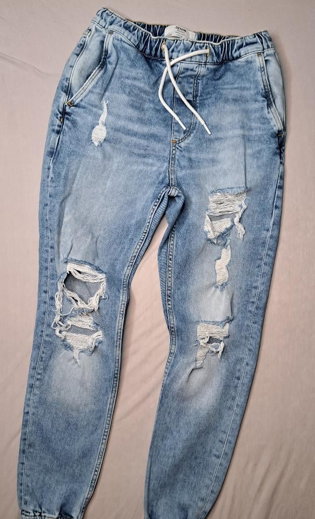 Jeans Bershka taille S 170/176, Pantalon, Garçon, Enlèvement ou Envoi, Utilisé