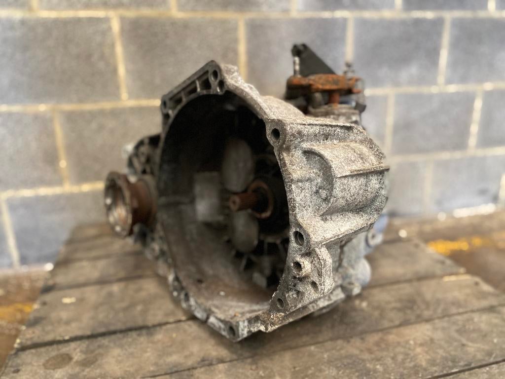 boite a vitesse VAG VW passat B7 code NFU CFFB, Enlèvement, Utilisé, Volkswagen