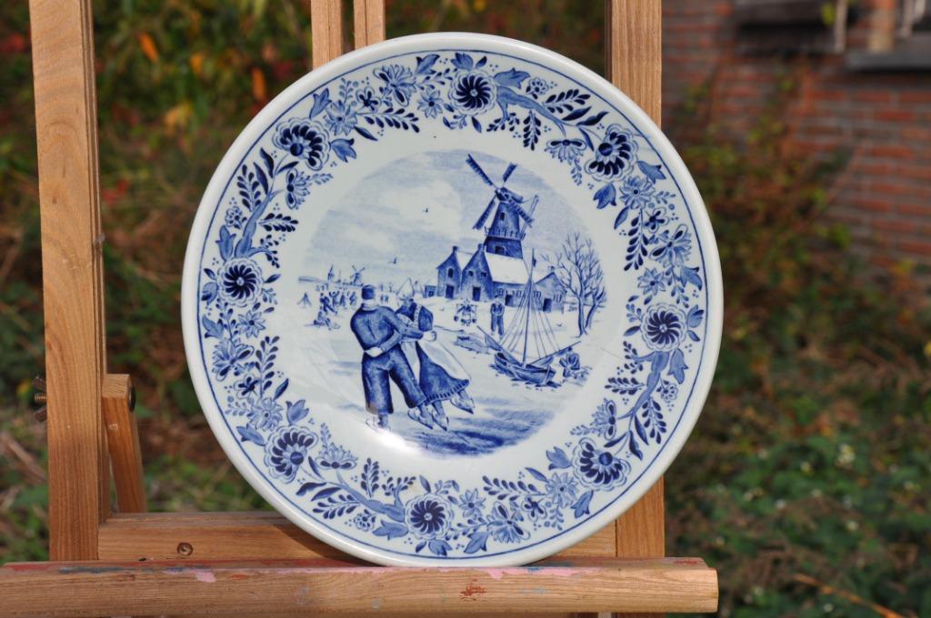assiette decorative patineur  (69), Antiquités & Art, Enlèvement ou Envoi