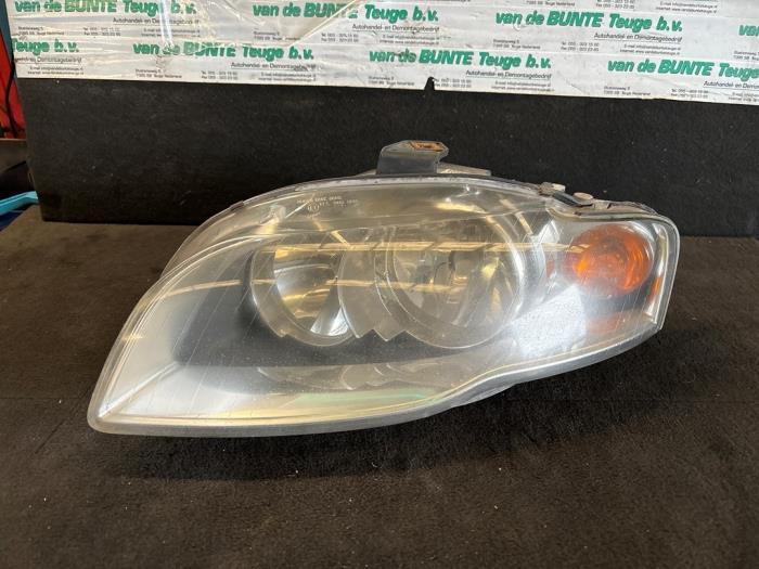 Phare gauche d'un Audi A4, -, 3 mois de garantie, Audi, Utilisé