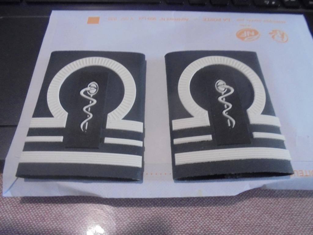 adjudant majoor medische dienst, Verzamelen, Ophalen of Verzenden, Overige soorten, Embleem of Badge