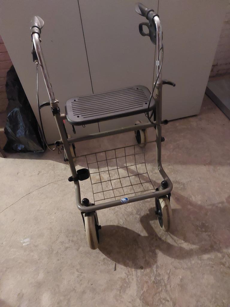 Rollator, Ophalen, Opvouwbaar, Zo goed als nieuw