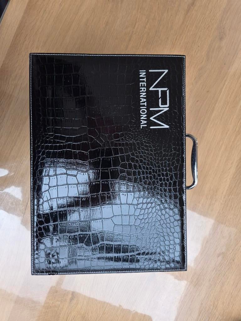 NPM international Glow 10 ( per. make-up,
Microneedling..), Elektronische apparatuur, Ophalen