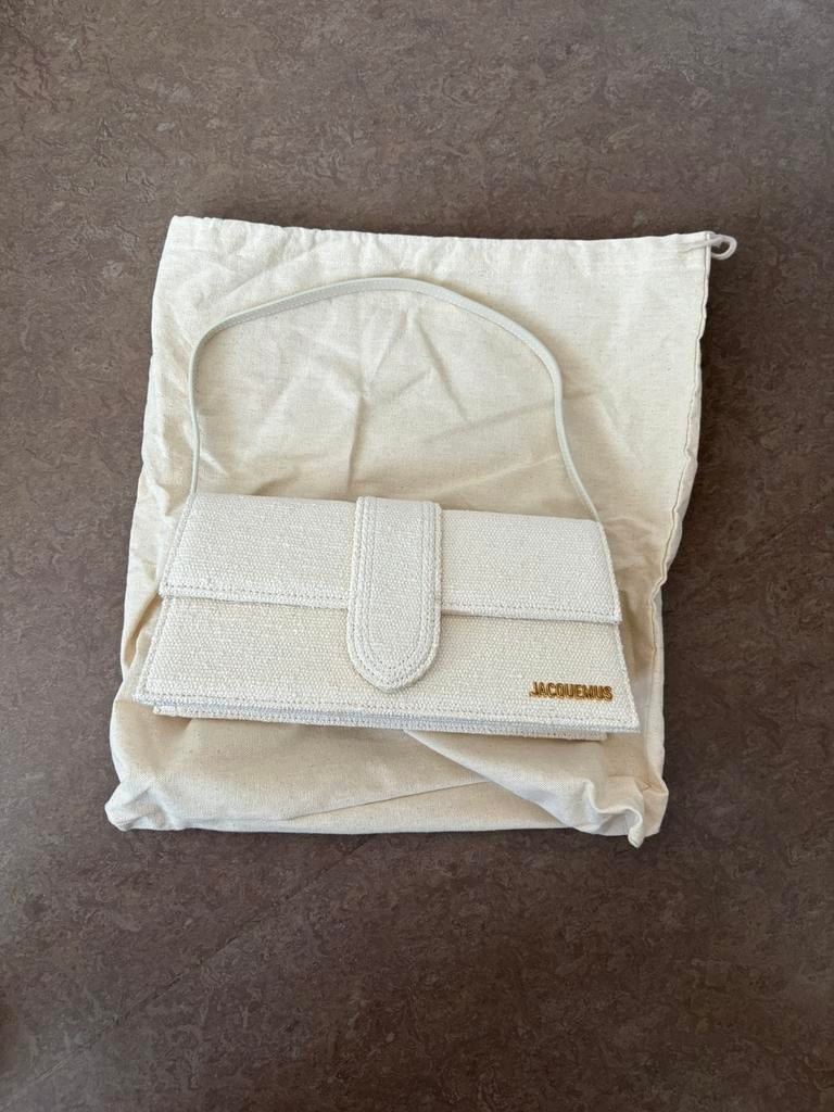 Jacquemus bambino long, Handtassen en Accessoires, Ophalen of Verzenden, Nieuw, Wit, Schoudertasje