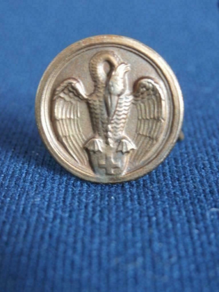 Broche ancienne Croix rouge, Enlèvement ou Envoi, Utilisé, Autres sujets/thèmes, Insigne ou Pin's