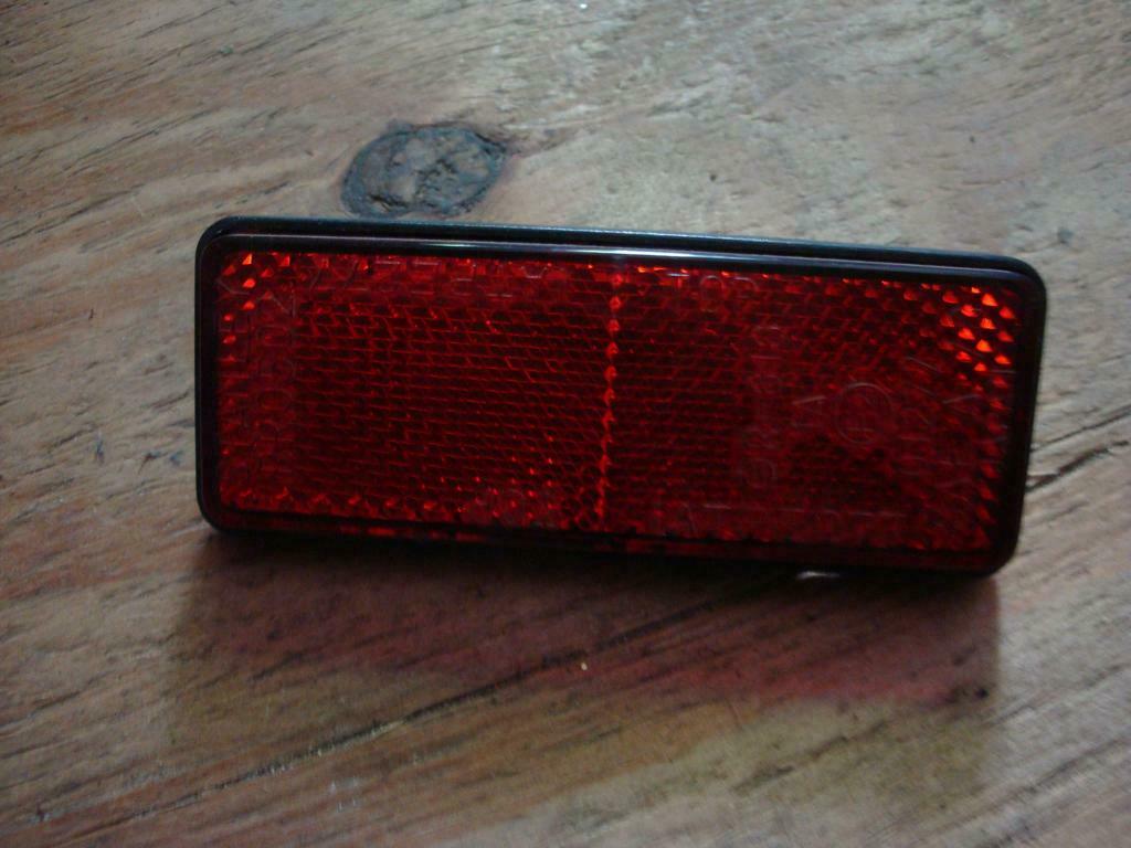Rode achterreflector voor motorfiets, Ophalen of Verzenden, Gebruikt