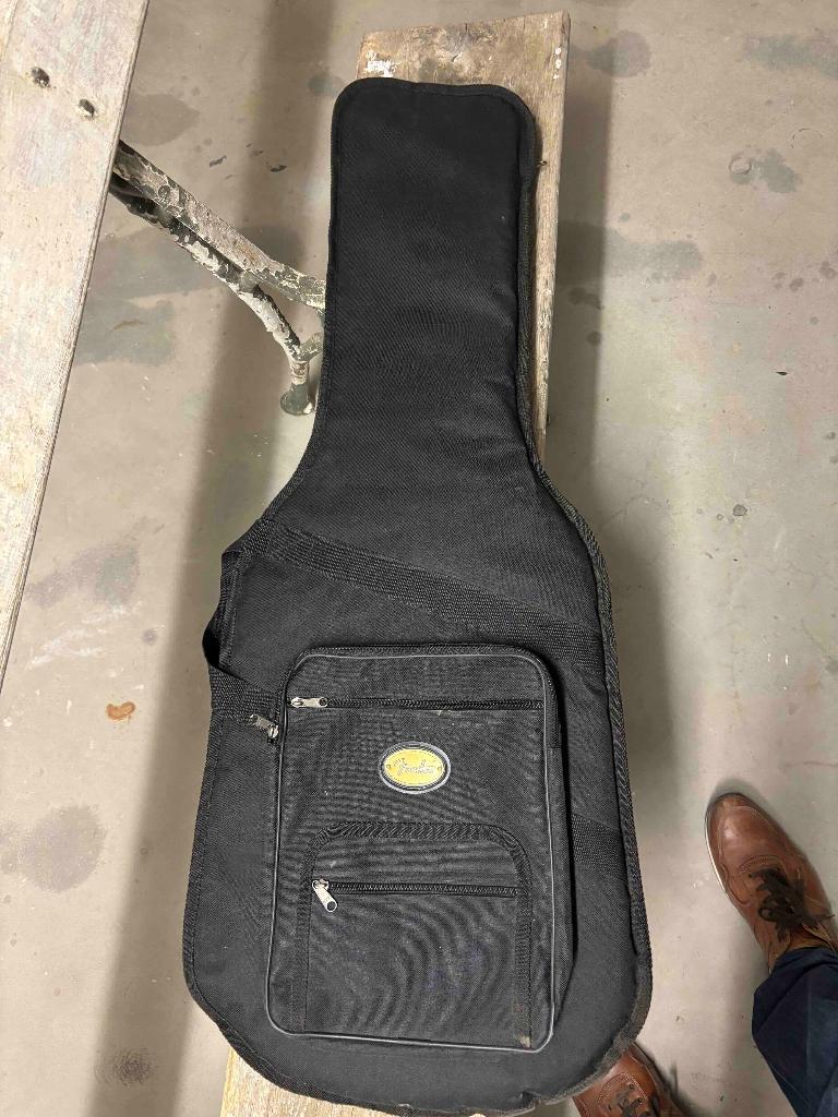 Fender gitaarkoffer, Muziek en Instrumenten, Behuizingen en Koffers, Ophalen, Zo goed als nieuw, Elektrische gitaar