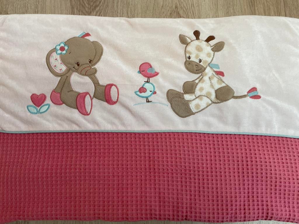 Bedbumper - bedomranding Nattou. Charlotte & Rose ., Kinderen en Baby's, Ophalen of Verzenden, Zo goed als nieuw
