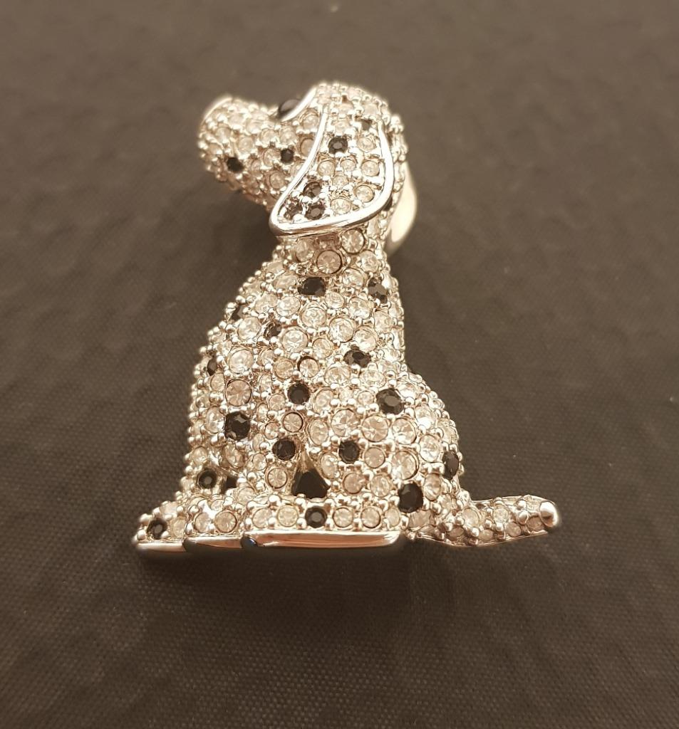 Swarovski broche hondje, Overige materialen, 4 tot 7 cm, Ophalen of Verzenden, Zo goed als nieuw