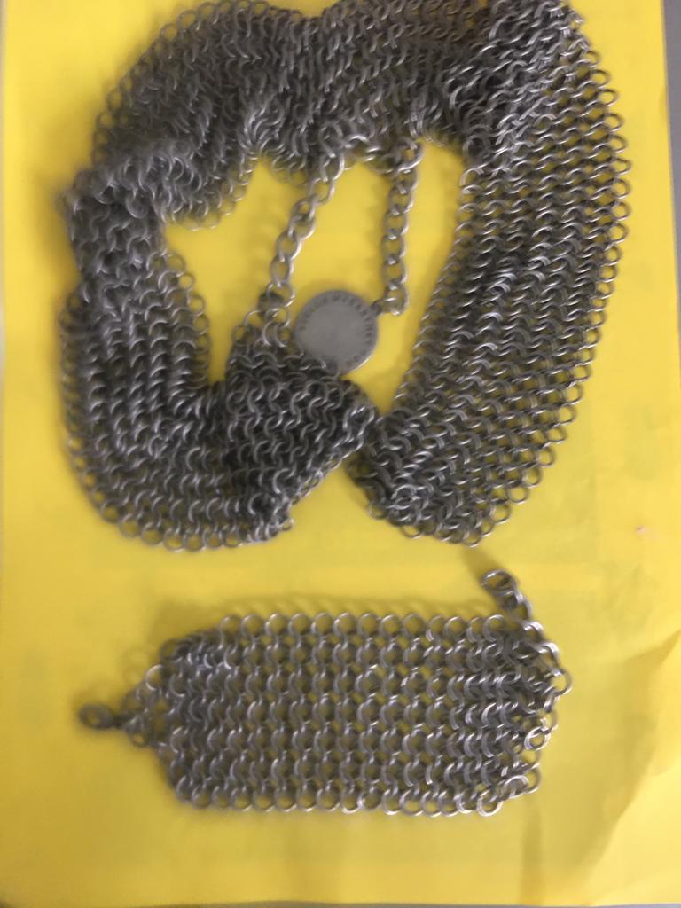 Ceinture et bracelet, Enlèvement, Comme neuf