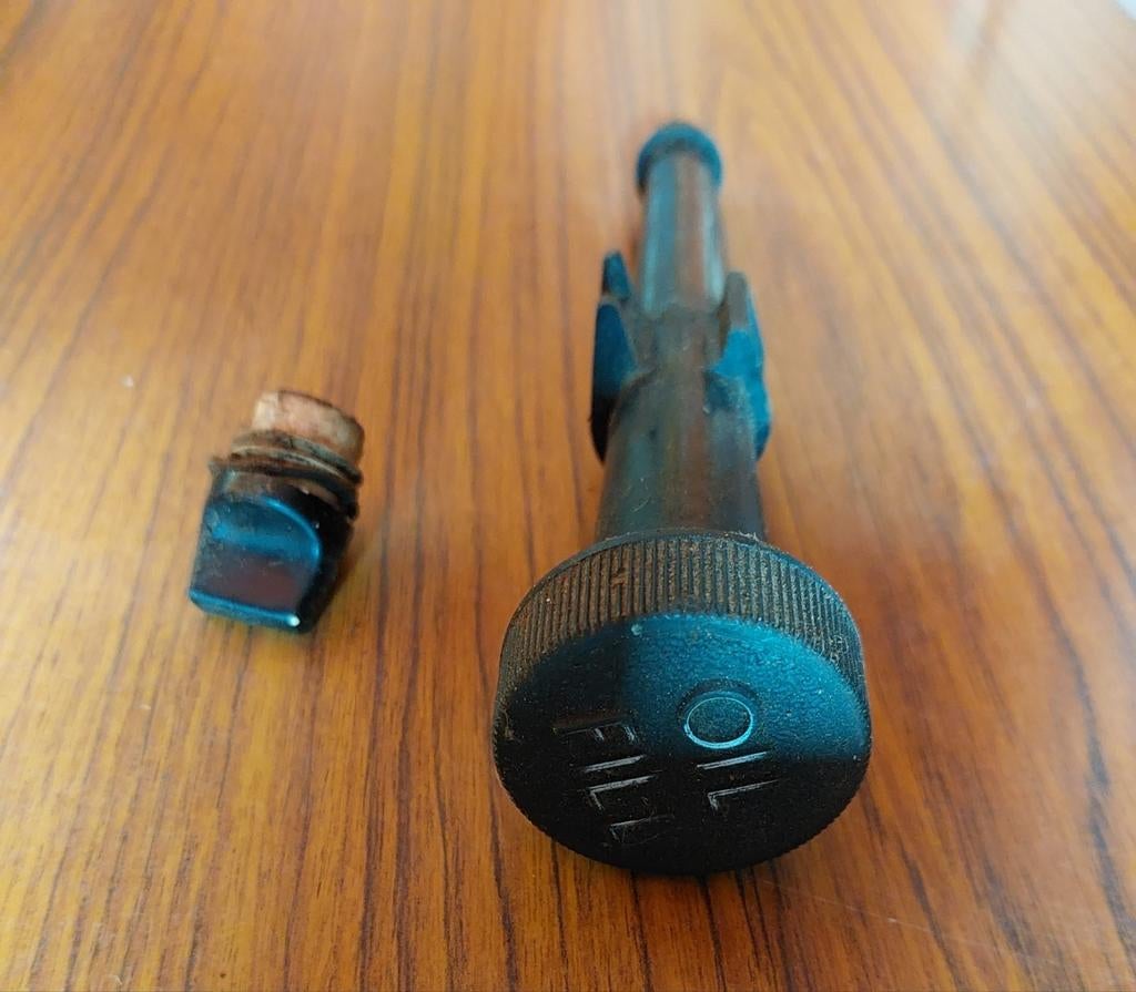 Oliemeter en stekker voor de Briggs & Strat grasmaaiermotor, Ophalen