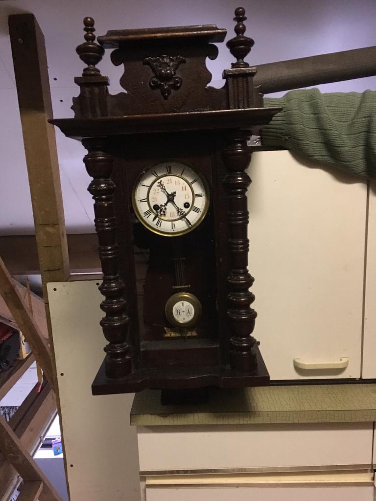 Oude wandklok, Antiek en Kunst, Ophalen of Verzenden