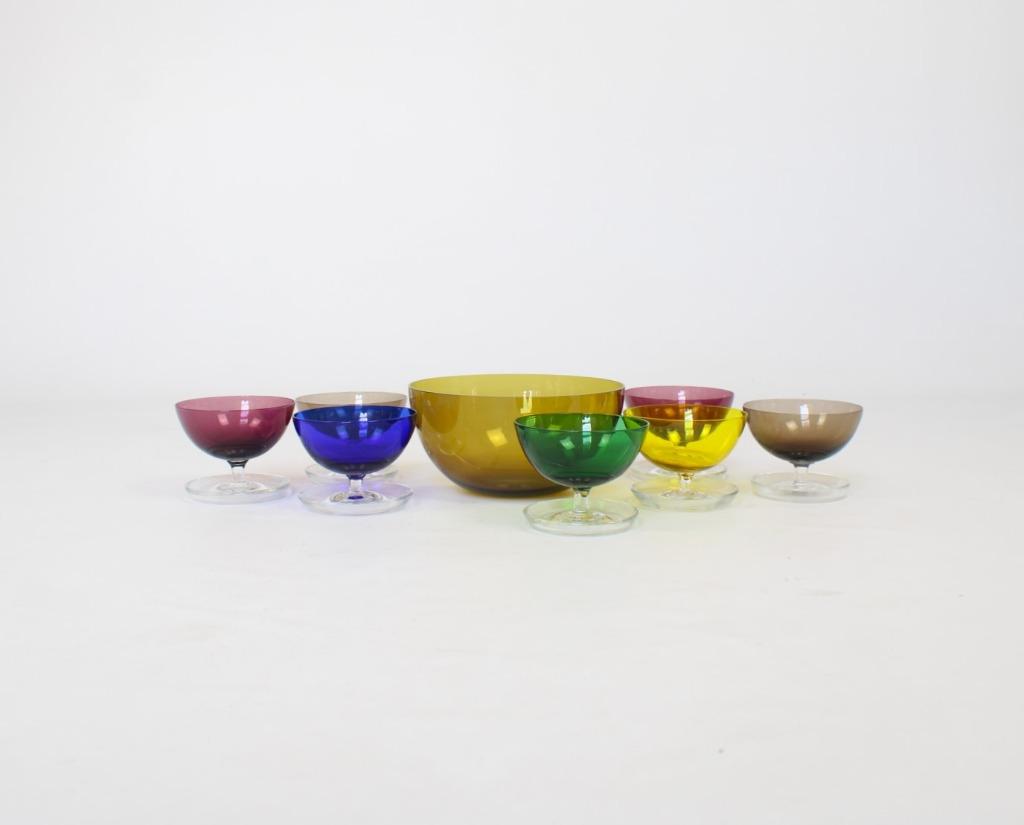 Set dessertbowls. Fins mid century design van Saara Hopea., Ophalen, Set