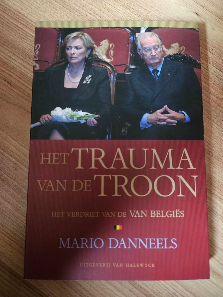 M. Danneels - Het trauma van de troon, Ophalen, Zo goed als nieuw, M. Danneels