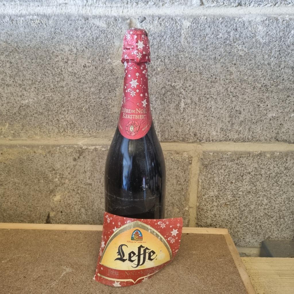 Bouteille de bière Leffe Bière de Noël - Kerstbier (modèle 2, Enlèvement ou Envoi, Utilisé, Bouteille(s), Leffe