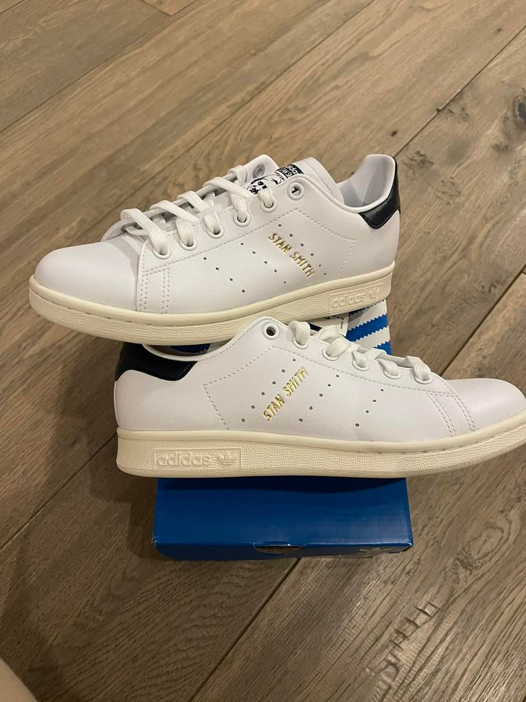 Basket Stan Smith Adidas neuve 36 2/3, Neuf, Blanc