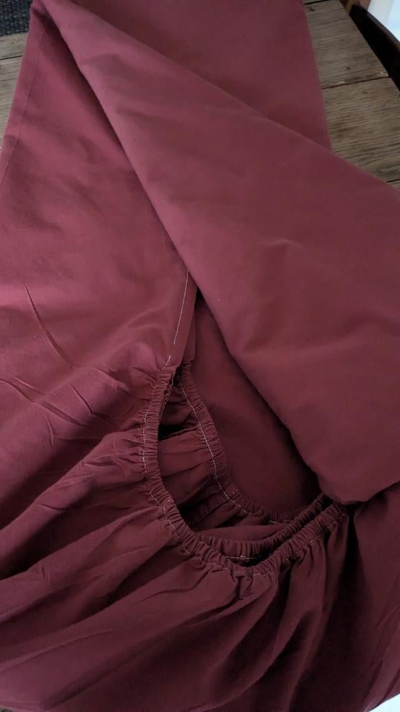 hoeslaken bordeaux rood en donsovertrek romantisch bloemen, Ophalen, Gebruikt, Rood