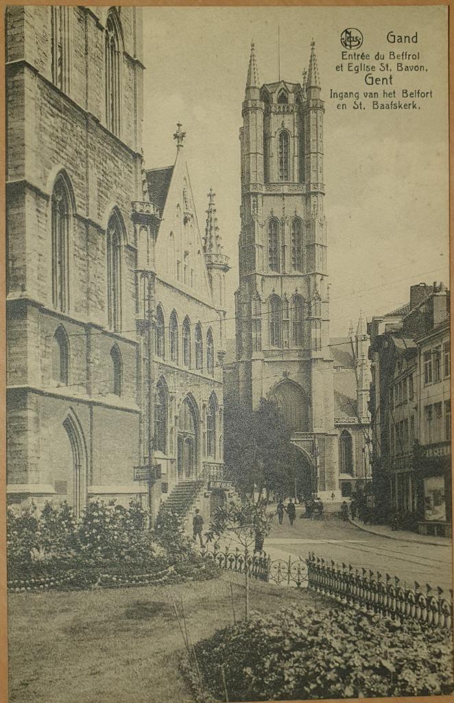 Gent - Ingang van het Belfort en St. Baafskerk, Ophalen of Verzenden, 1920 tot 1940, Ongelopen, Oost-Vlaanderen