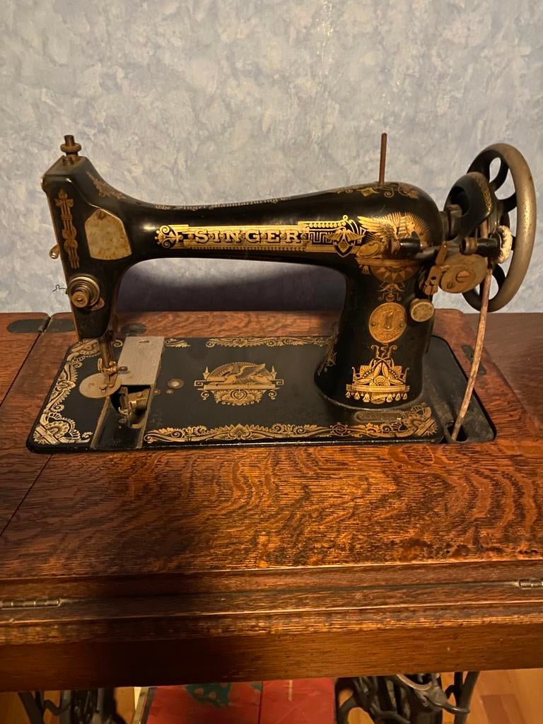 Très belle machine à coudre singer, Antiquités & Art, Antiquités | Machines à coudre, Enlèvement