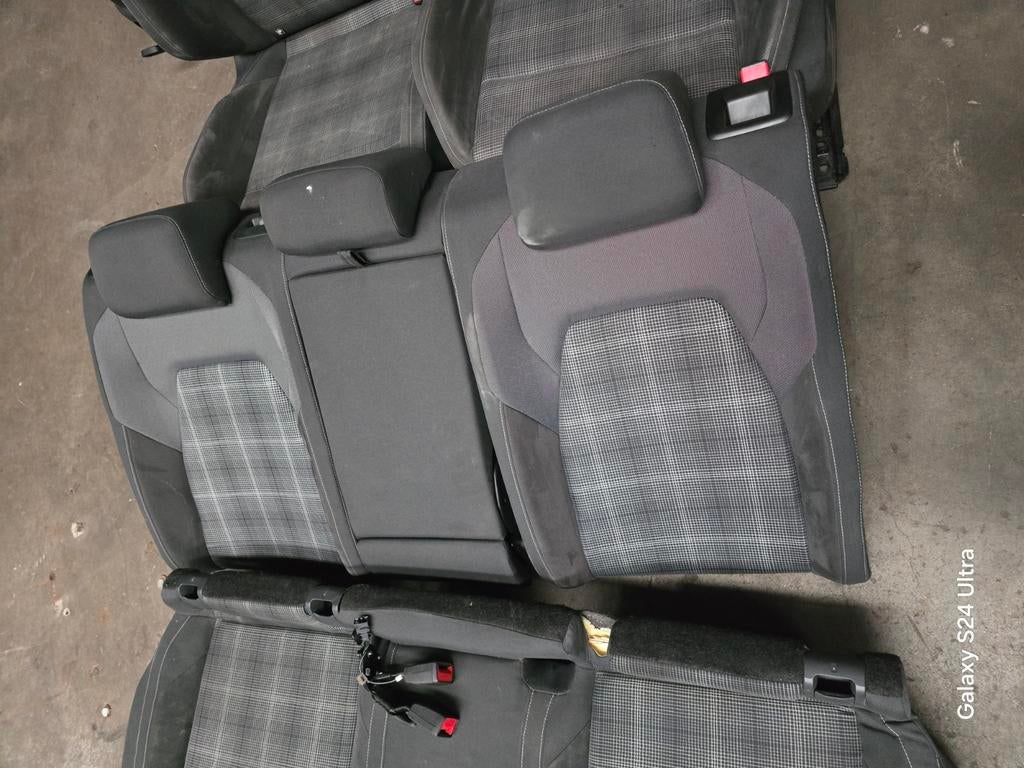 Intérieur de la VW Golf 8, Autos : Pièces & Accessoires, Enlèvement ou Envoi