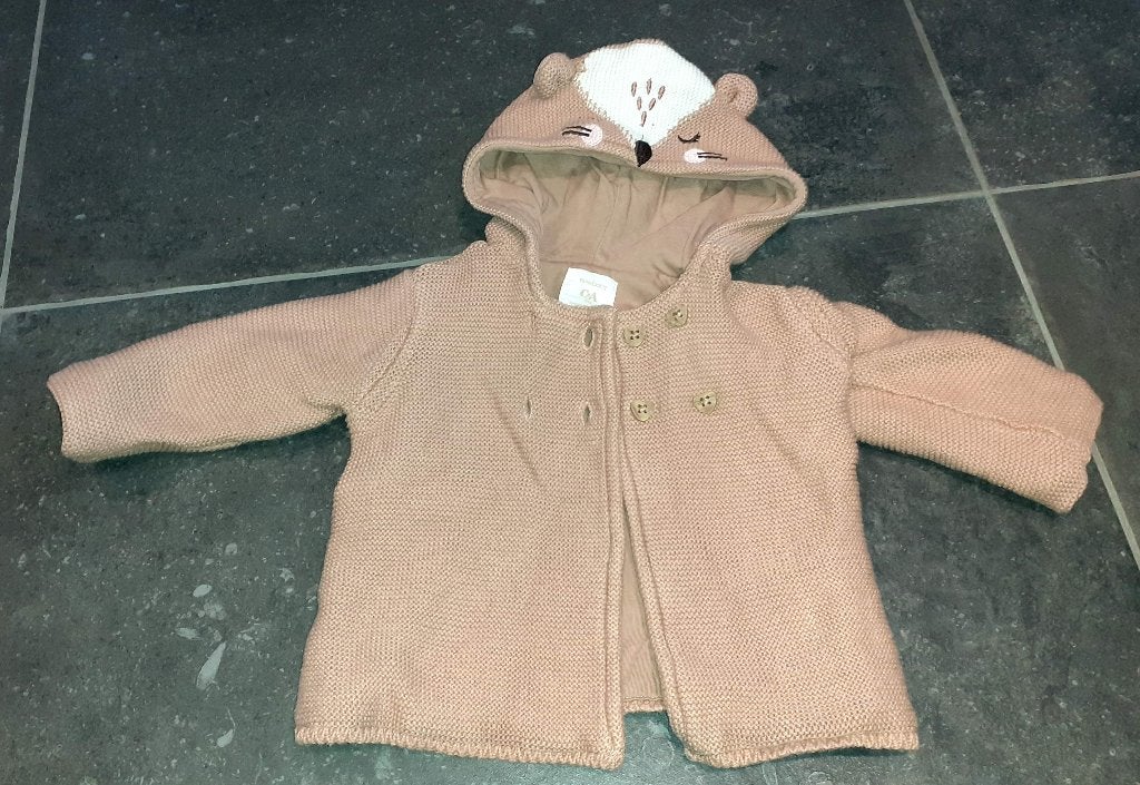 Baby gebreid jasje muis beige C&A 68, Enlèvement ou Envoi, Neuf, Garçon ou Fille, Manteau