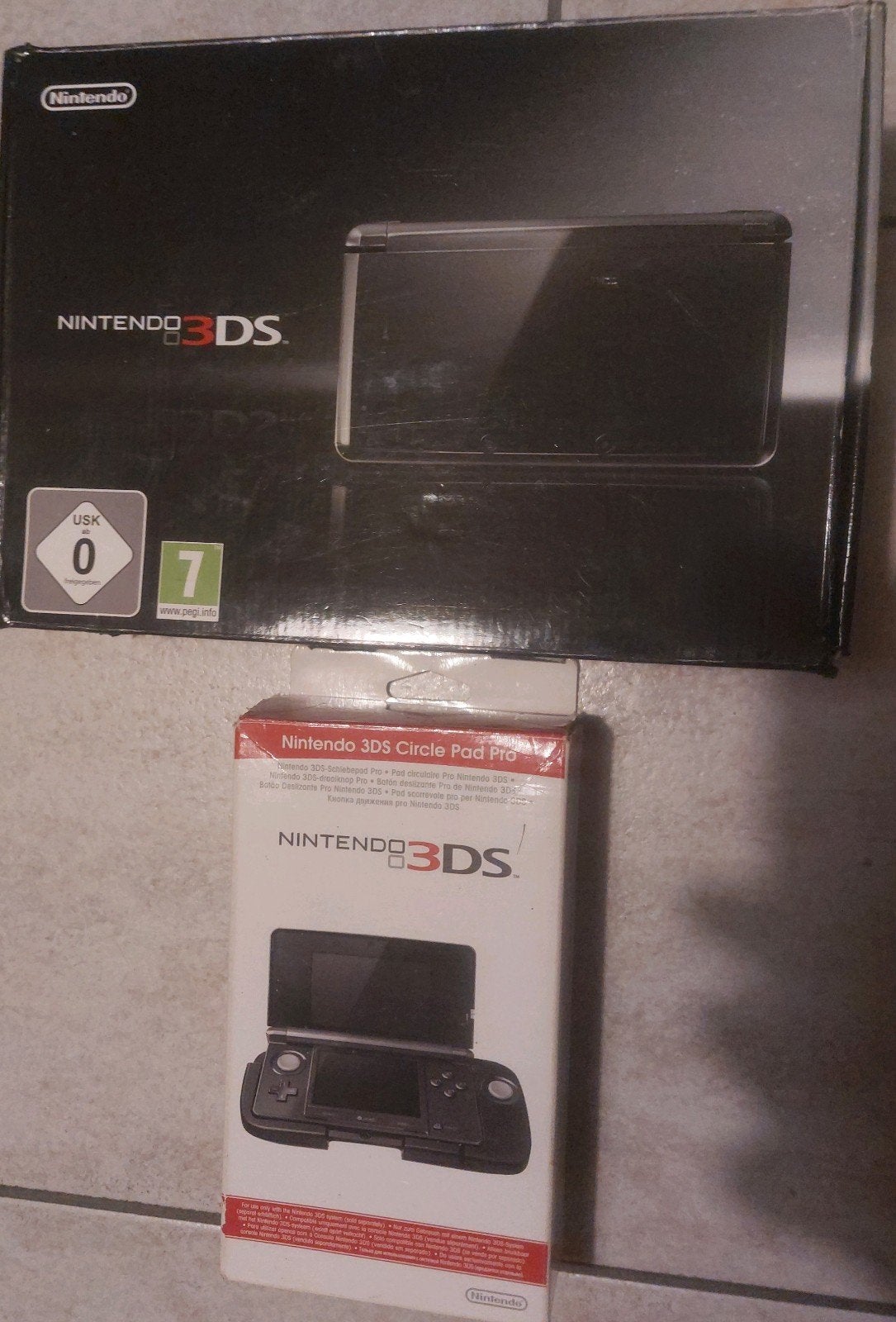 3DS Met Nieuw circle Pad Pro Beiden Boxed.& Volledig  !, 1 speler, Ophalen of Verzenden, Zo goed als nieuw, Vanaf 7 jaar