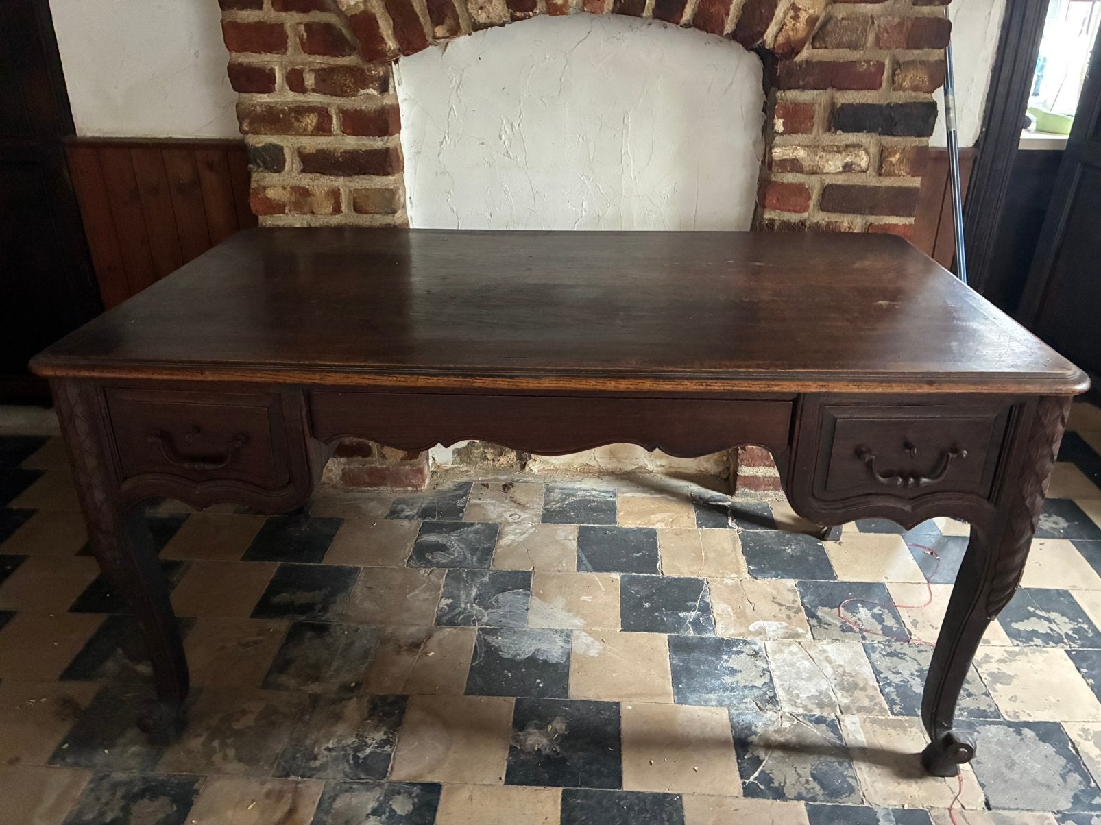 Grand bureau ancien en bois massif (Style Louis XV), Enlèvement