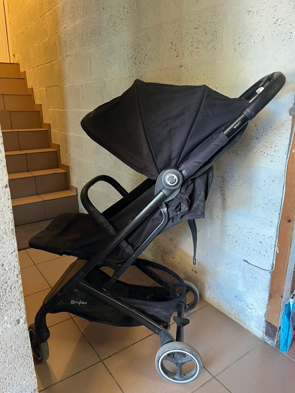 Cybex Beezy Buggy Black (Compact & Comfortabel), Kinderen en Baby's, Buggy's, Ophalen, Gebruikt, Verstelbare rugleuning