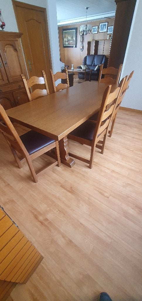 eetkamer eik met stoelen en kast, Enlèvement