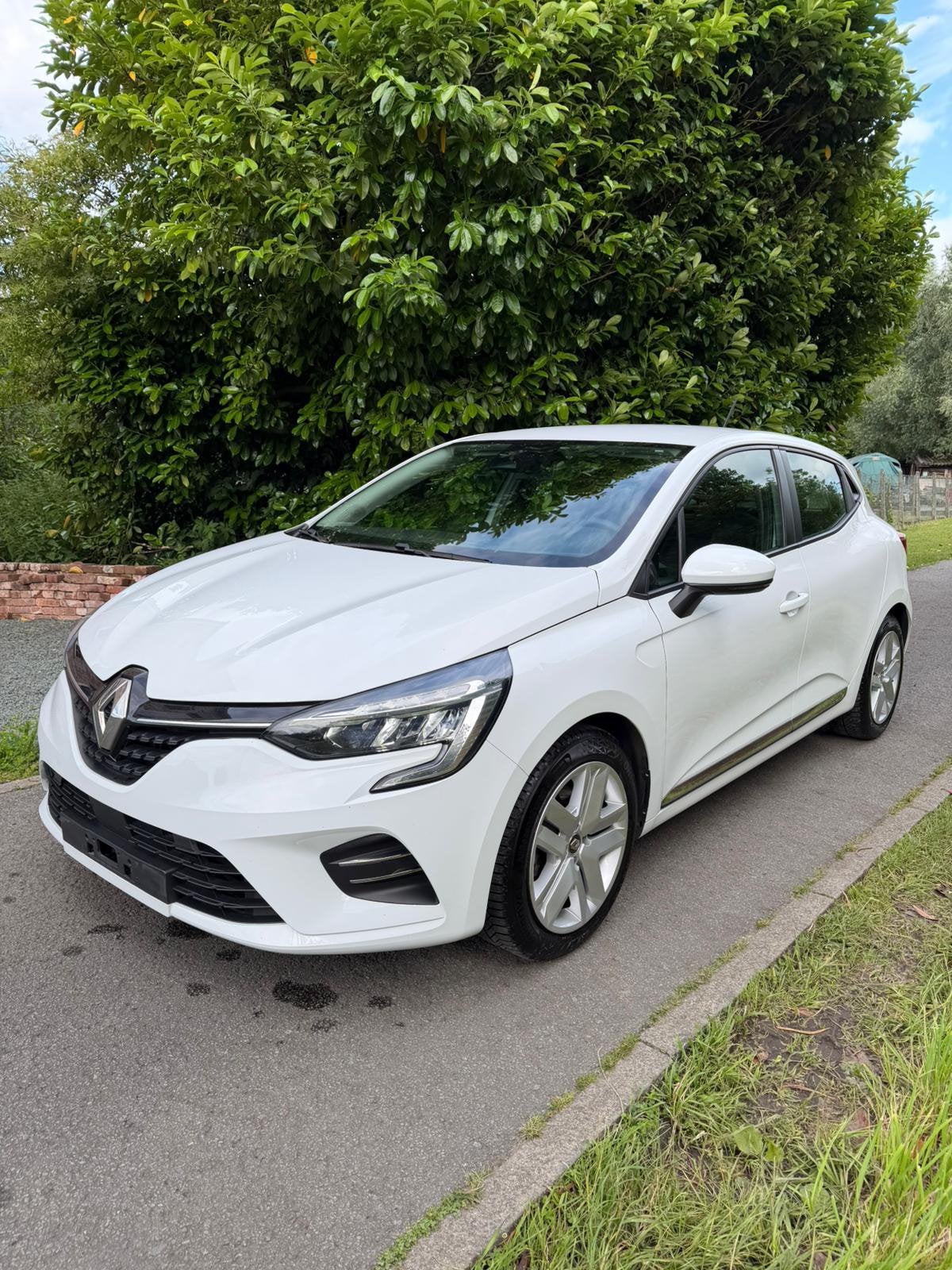 Renault Clio E-Tech Hybrid 140 Automatique - Très économique, Achat, Entretenue par le concessionnaire, 5 portes, Automatique