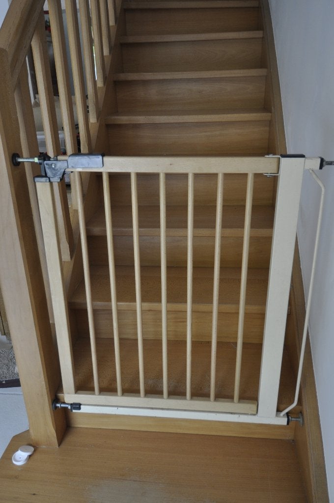Barrière sécurité bébé en bois 70x76cm, Enfants & Bébés, Barrière de sécurité, Enlèvement, Utilisé, Bois