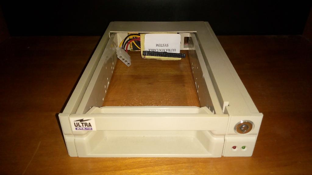IDE-lade voor harde schijf, Computers en Software, Harde schijven, Nieuw, Desktop, Intern, HDD, IDE, Ophalen of Verzenden
