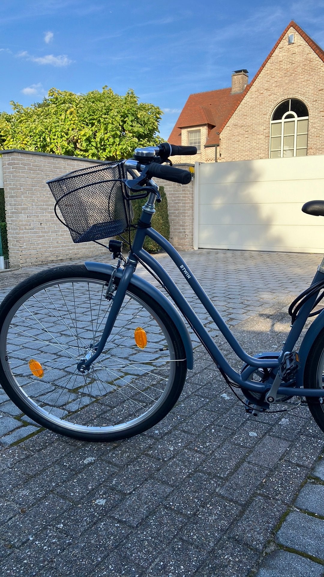 BTWIN Stadsfiets 120 laag frame blauw, Fietsen en Brommers, Versnellingen, Zo goed als nieuw, Schijfrem, Ophalen