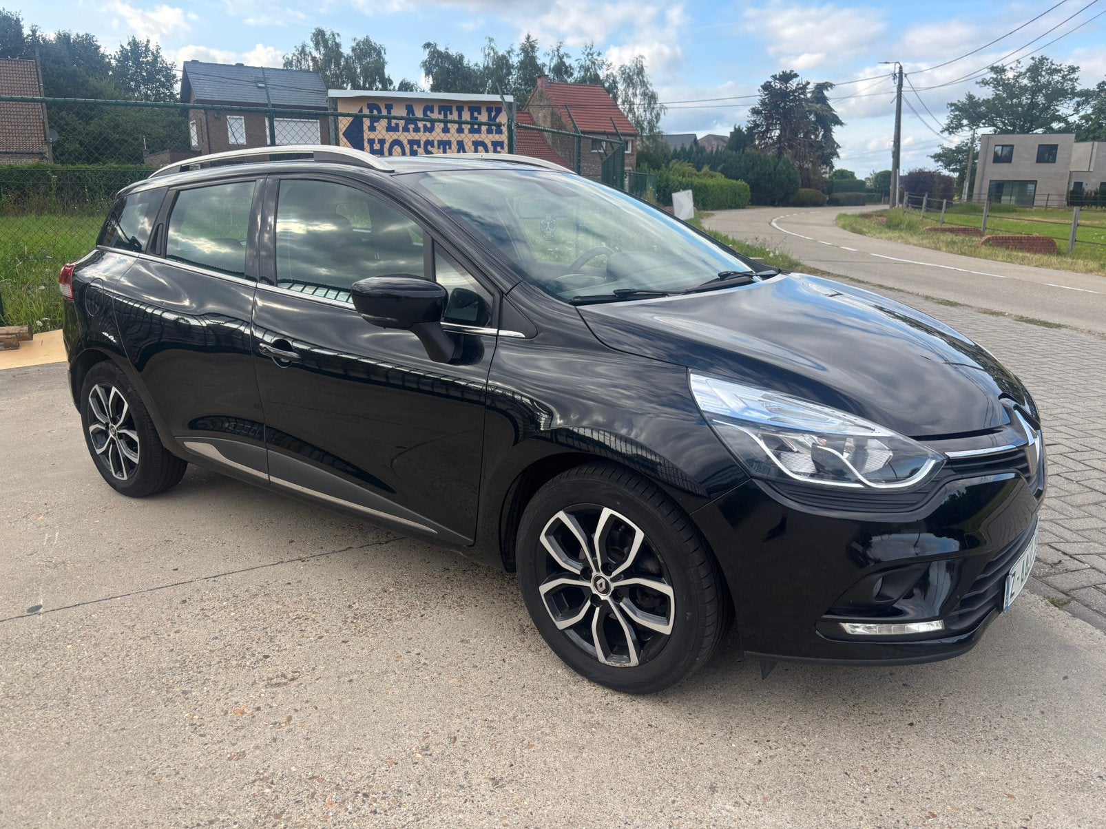 Zeer mooie Renault Clio Break BOSE uitvoering met opties, Achat, Entreprise, Boîte manuelle, Entretenue par le concessionnaire