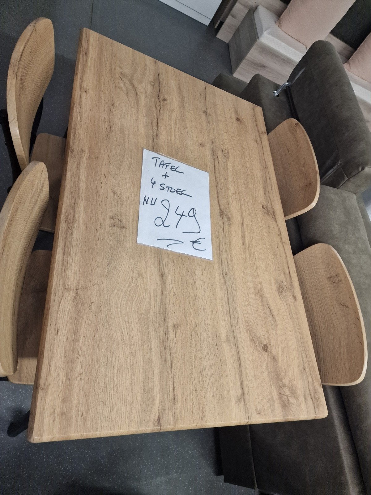 tafel met 4 stoel 249 €, Enlèvement
