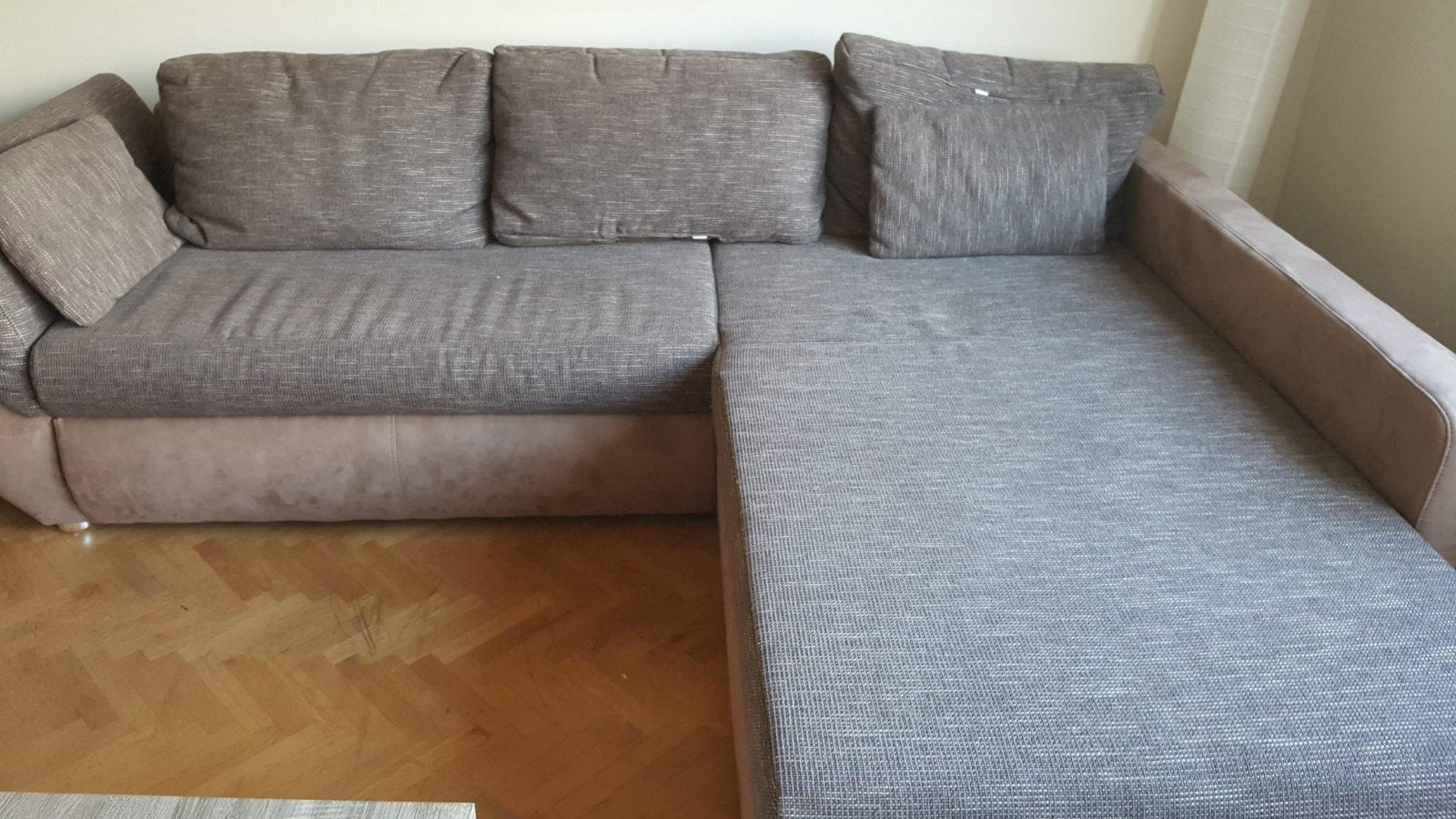 Meuble gris