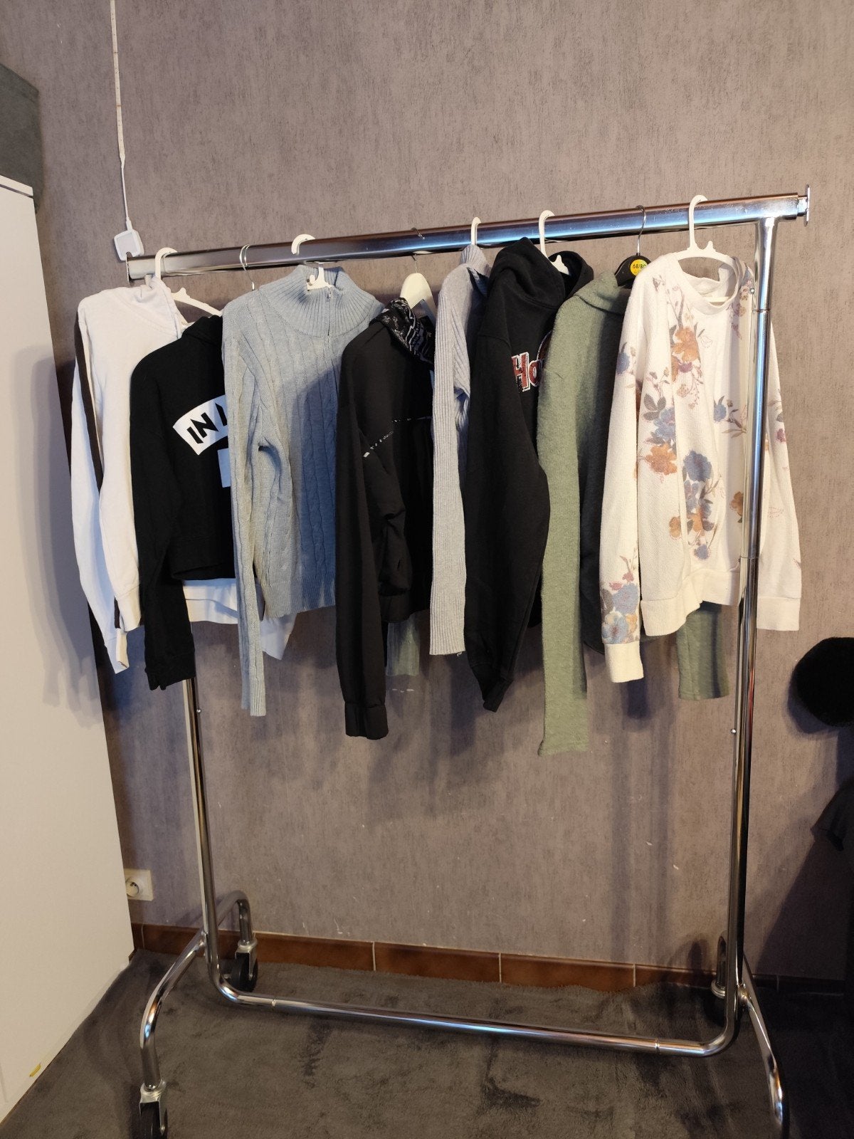 kledingpakket truien s, Vêtements | Femmes, Enlèvement